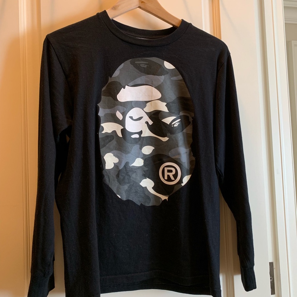 Glow in the dark bape shirt. lightly used.